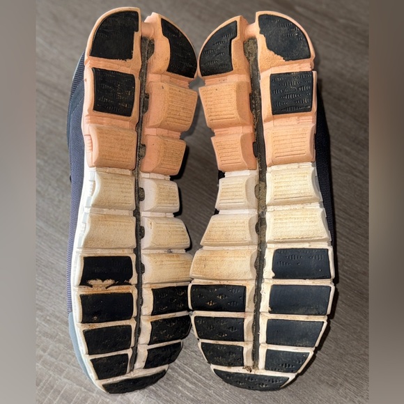 On cloudflow Running Women's Charcoal and Coral Sneakers - Picture 8 of 11